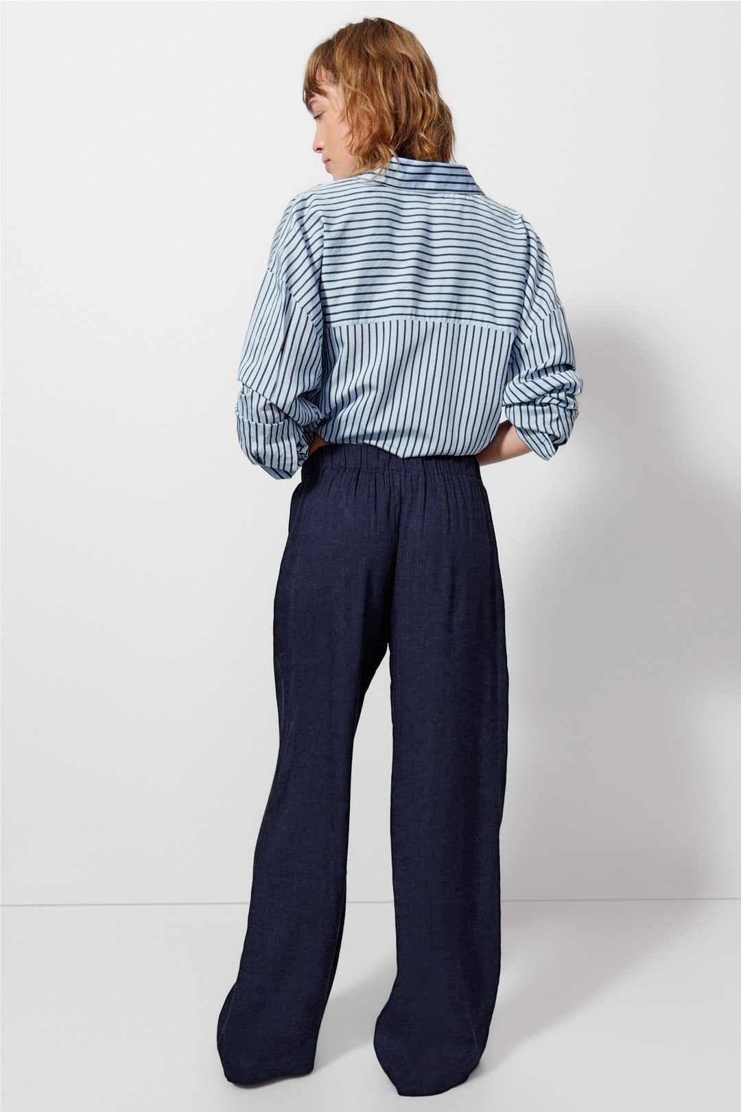 Luz Woman Pant by The New Society 2