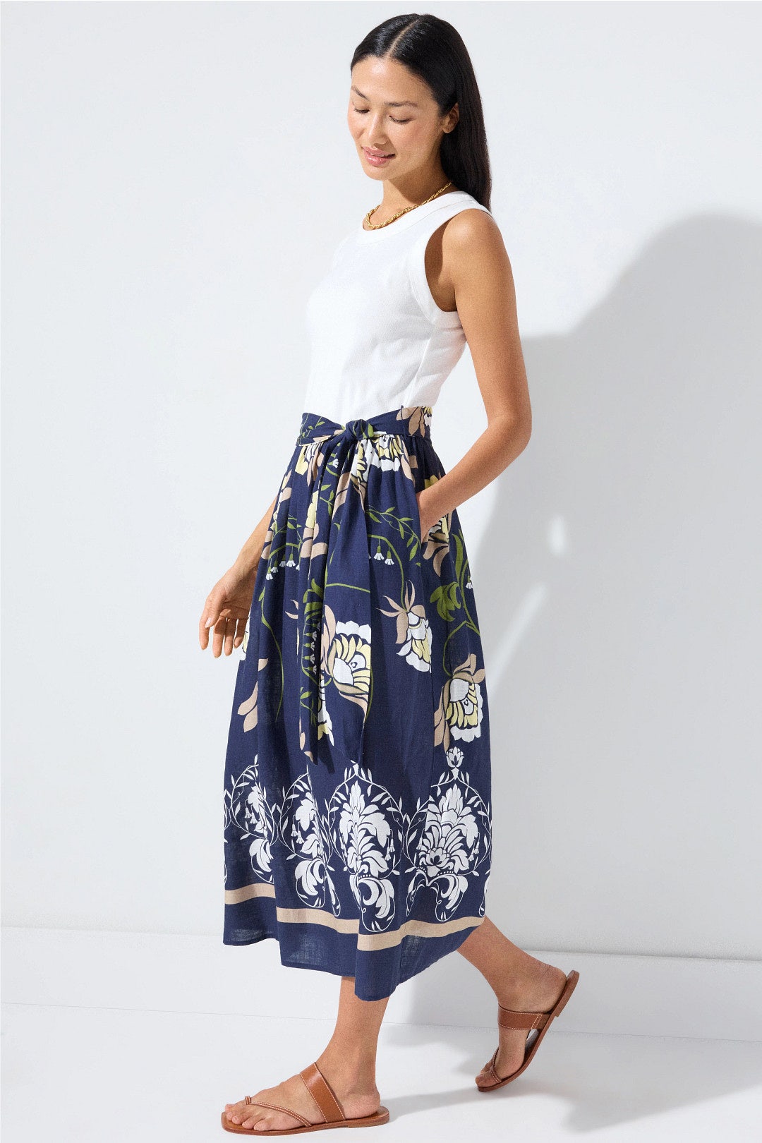 Seline Contrast Midi Dress by Fifteen Twenty 2