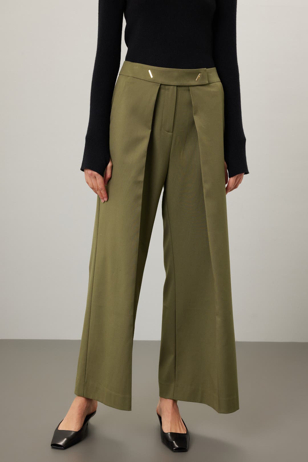 Rest&Recreation☆RR NYLON SKIRT PANTS (2color) Sporty Chick High-Rise Nylon Skort | Windsor