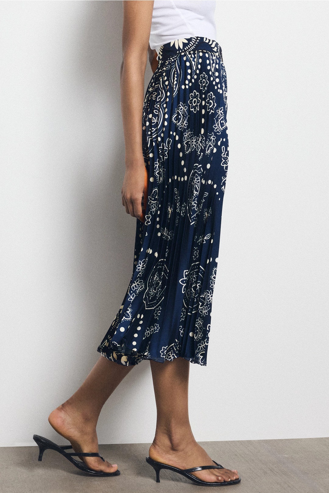 Color Block Pleated Mini Skirt by Weekend Max Mara 1