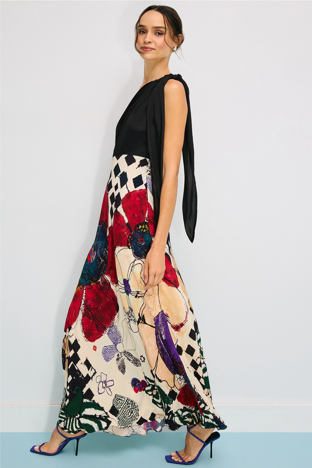 Sylvia Printed Gown by Saaksha & Kinni 1