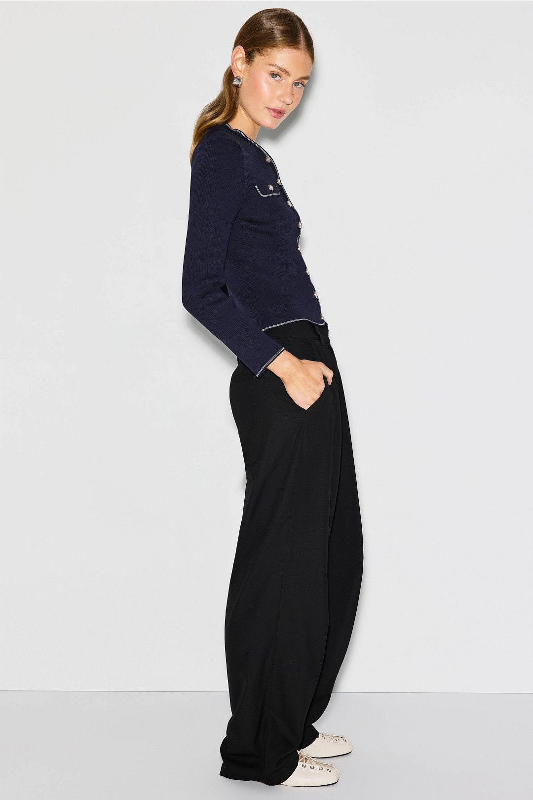 Mirolisa Contrast Stitching Cardigan