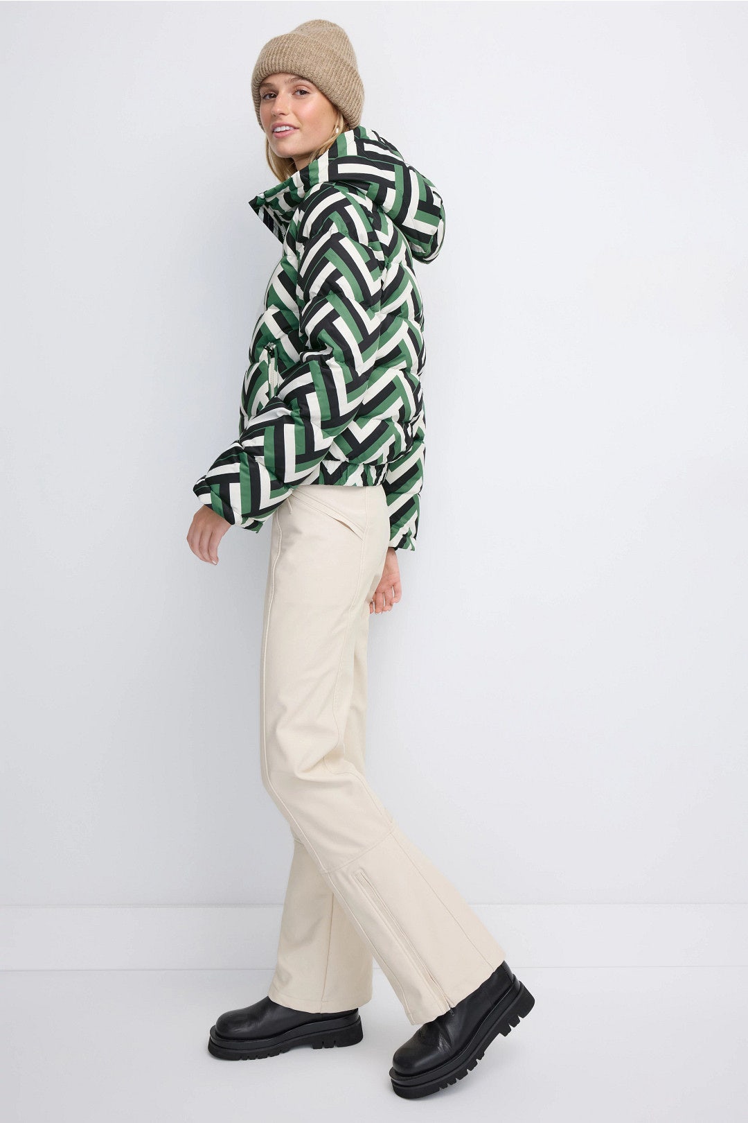 Polar Flare Ski Jacket III by Perfect Moment 1