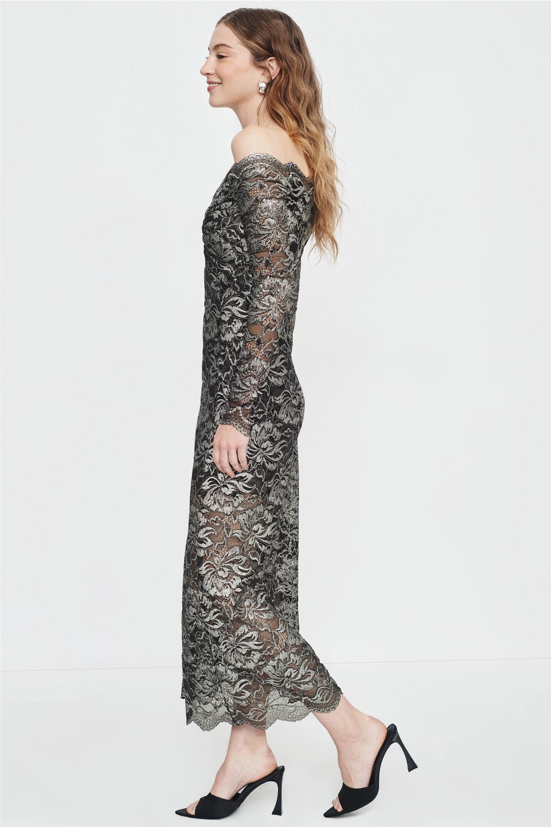 Robe Off The Shoulder Lace Dress by Rabanne 1