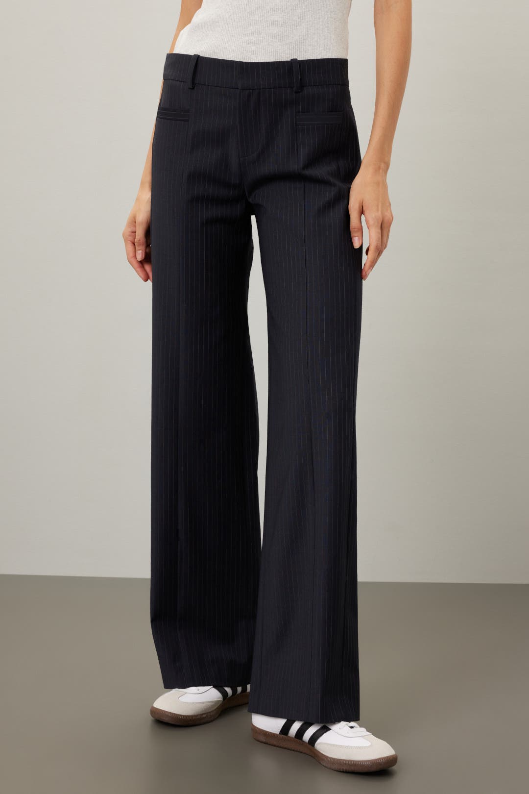 パンツ 00s wide 2-tuck pinstripe black slacks Black Pinstripe Wide Leg Pants | Hot Topic