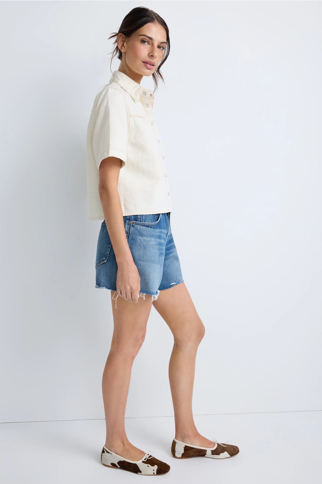 Logan Short Sleeve Denim Shirt by Levi's 2