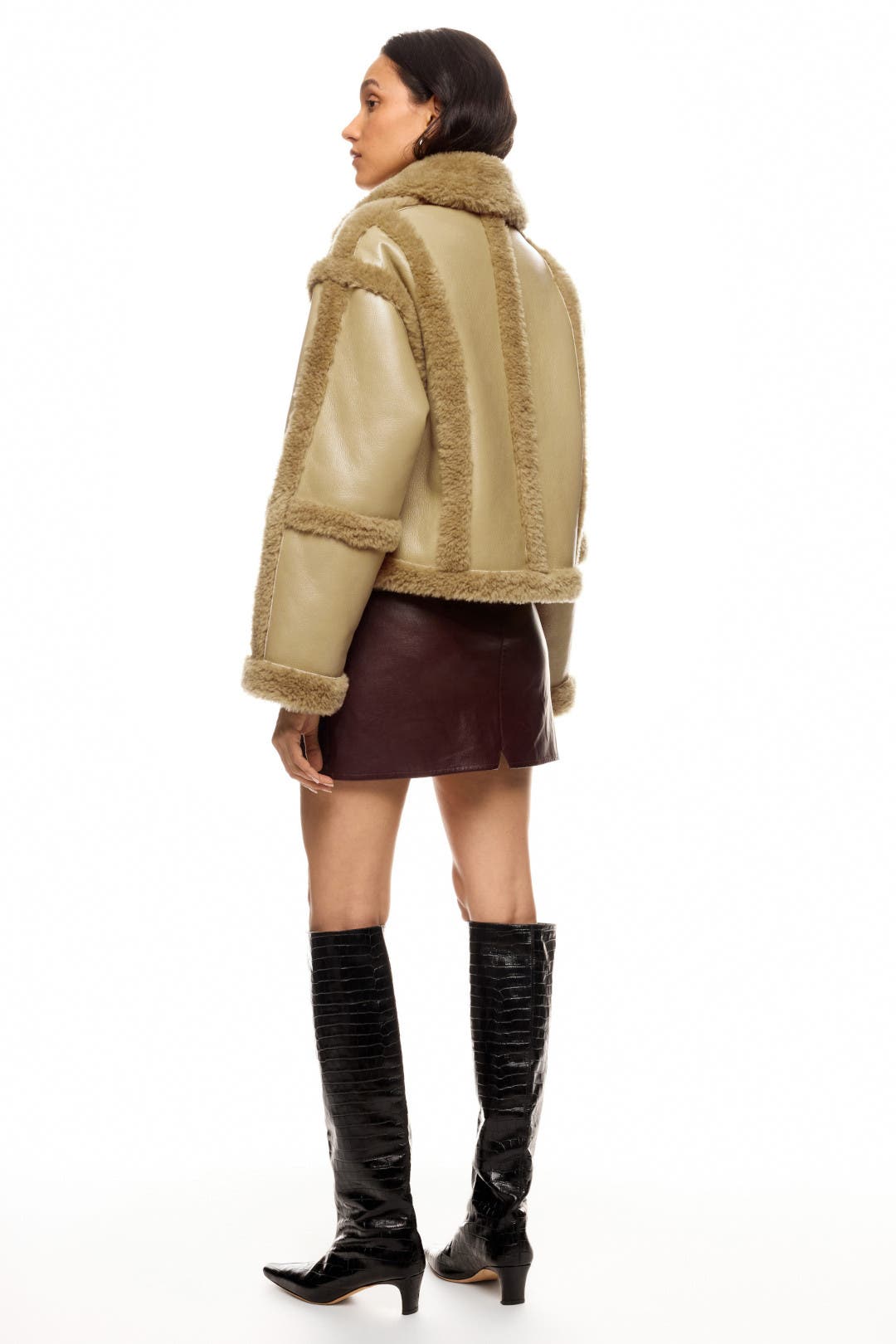 美品✨セシオセラ ムートンジャケット キャメル Cecilia Jacket by Stand Studio | Rent the Runway