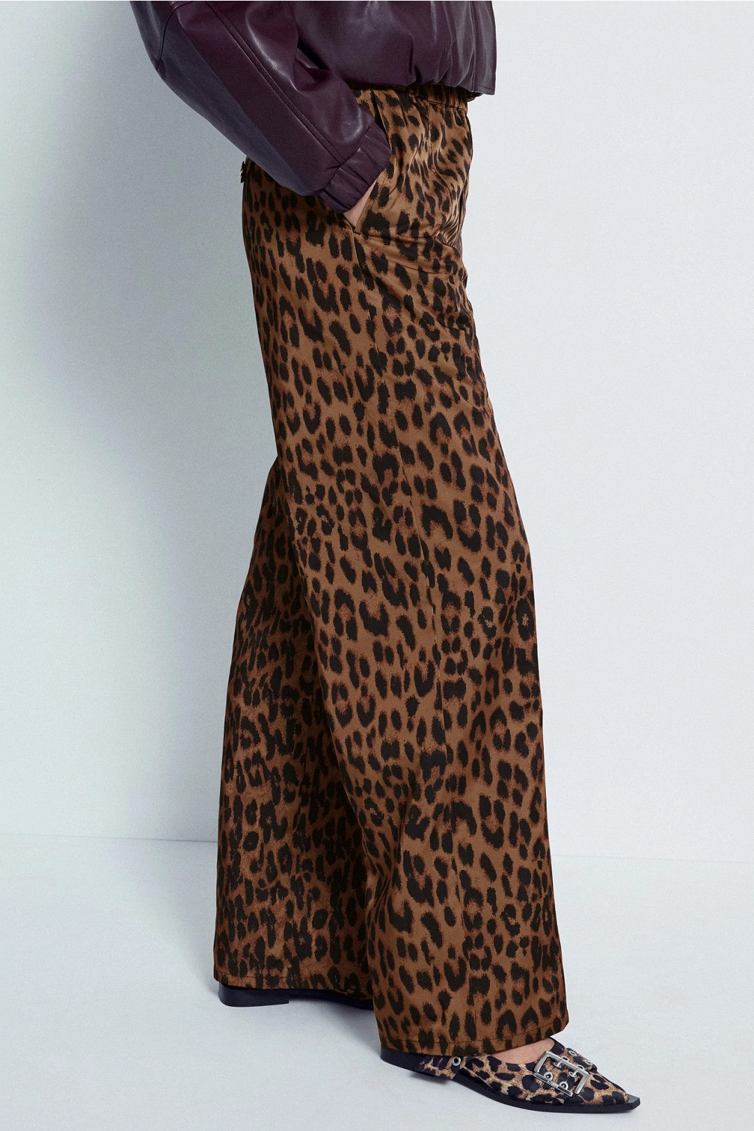 Nivia Parachute Cheetah Print Pants by Baum und Pferdgarten 1