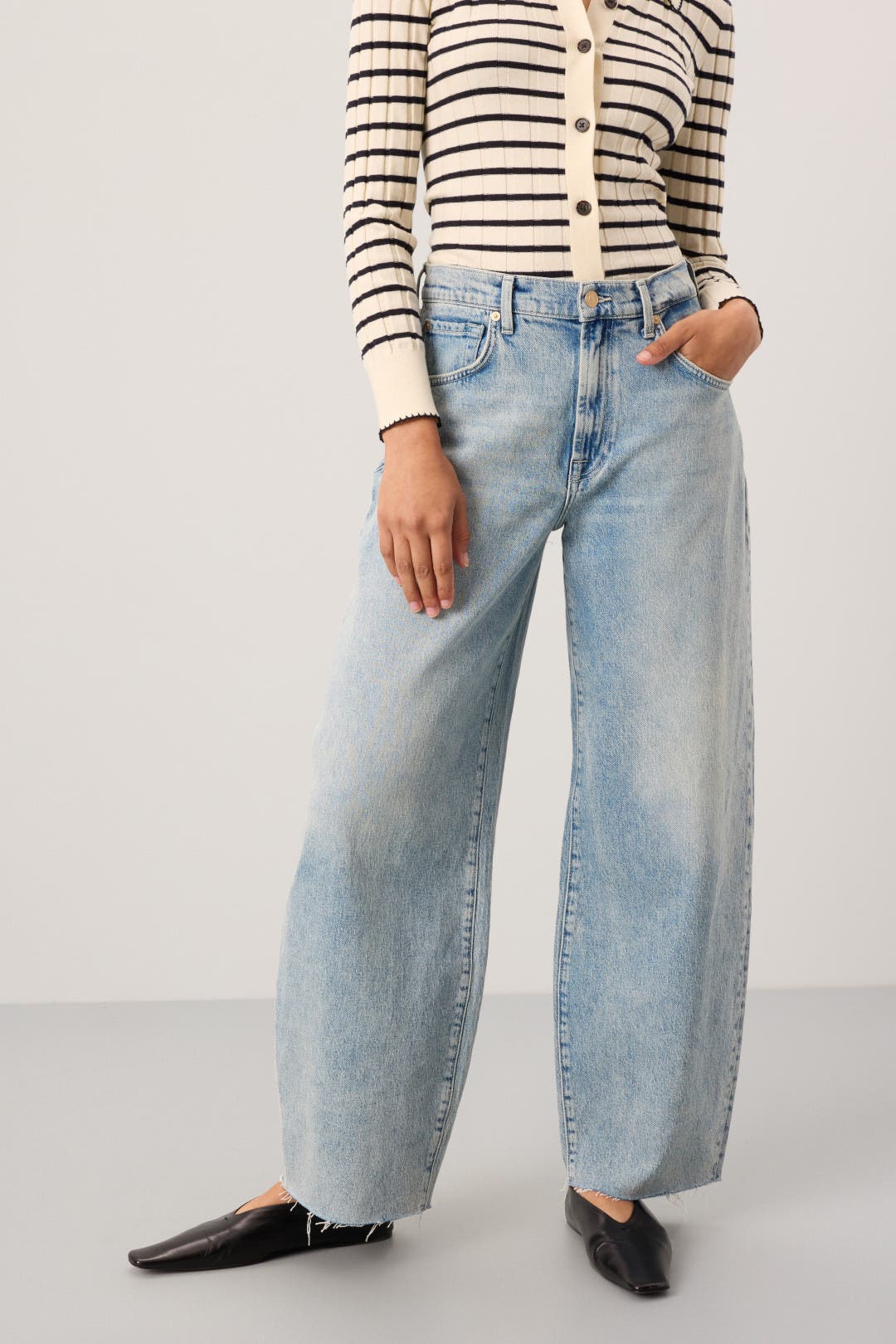 Bonnie Light Wash Jeans by 7 For All Mankind | Rent the Runway