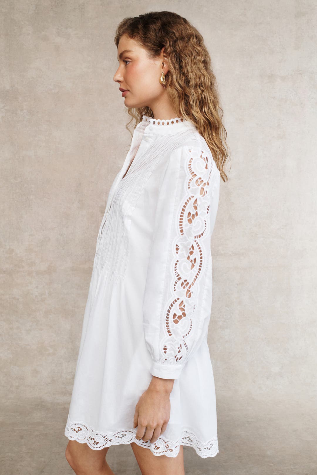 Pin-tuck Lace Mini Dress laubeblanc ホワイト Pin-tuck Lace Mini Dress laubeblanc ホワイト 受注販売の