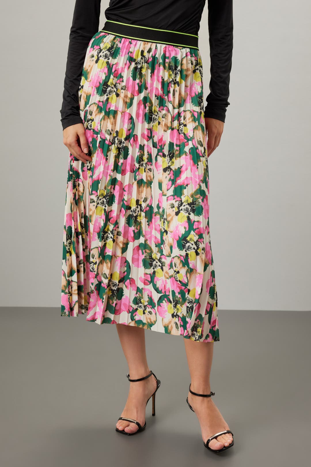 美品 近年 サクラ SHADOW FLOWER PRINT EASY SKIRT 楽天市場】サクラ SACRA シャドー フラワー SHADOW FLOWER