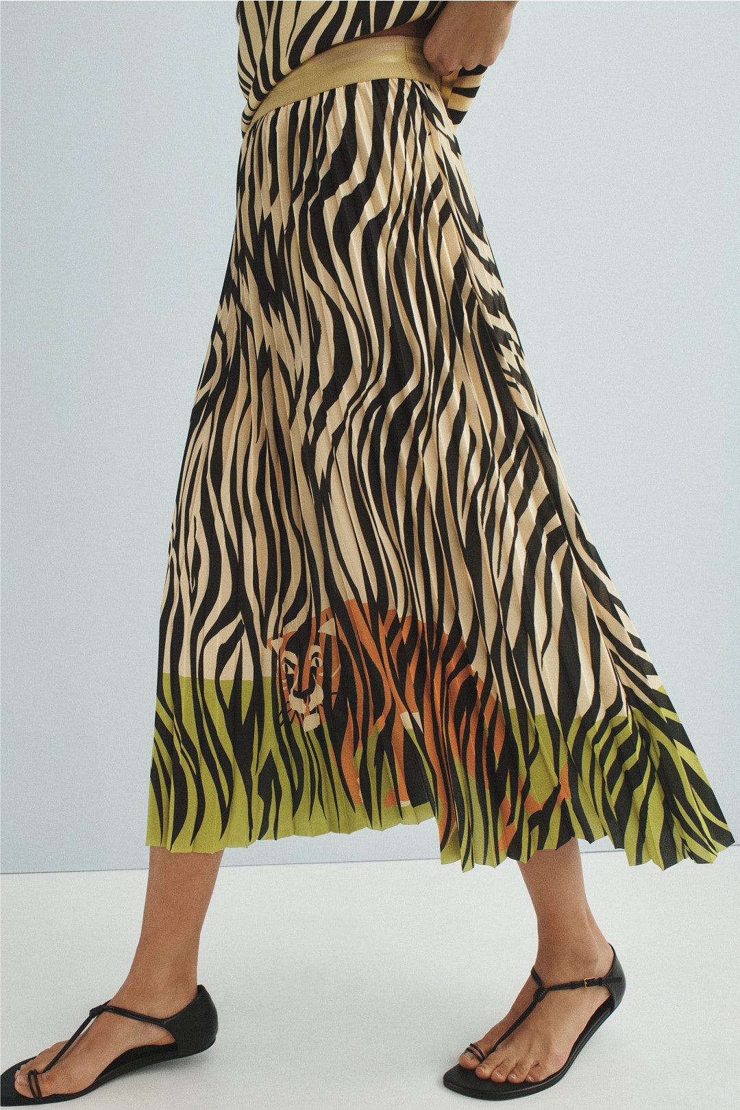 Hidden Tiger Pleated Skirt by Le Superbe 2