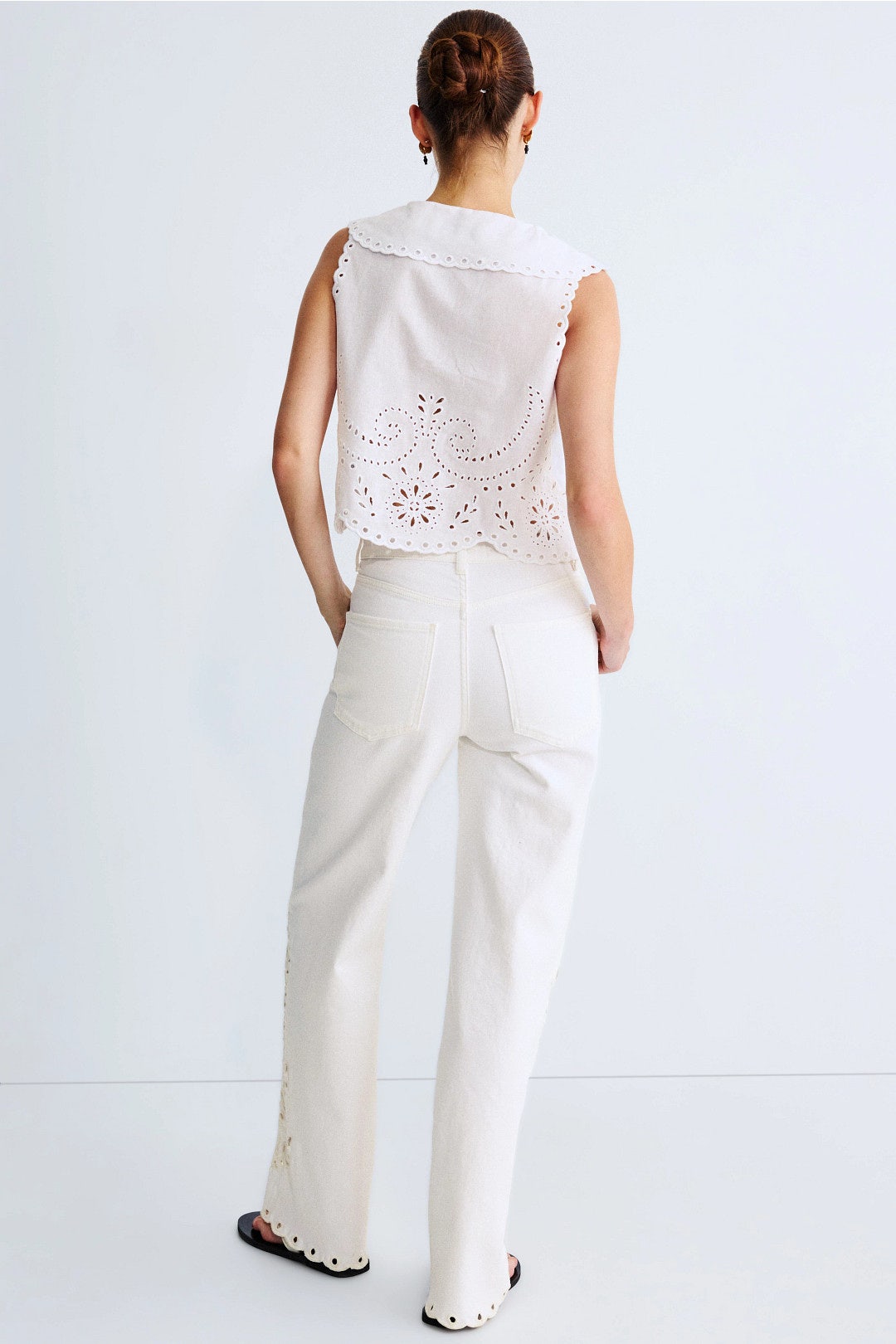 Eyelet Jeans by LE JEAN 2