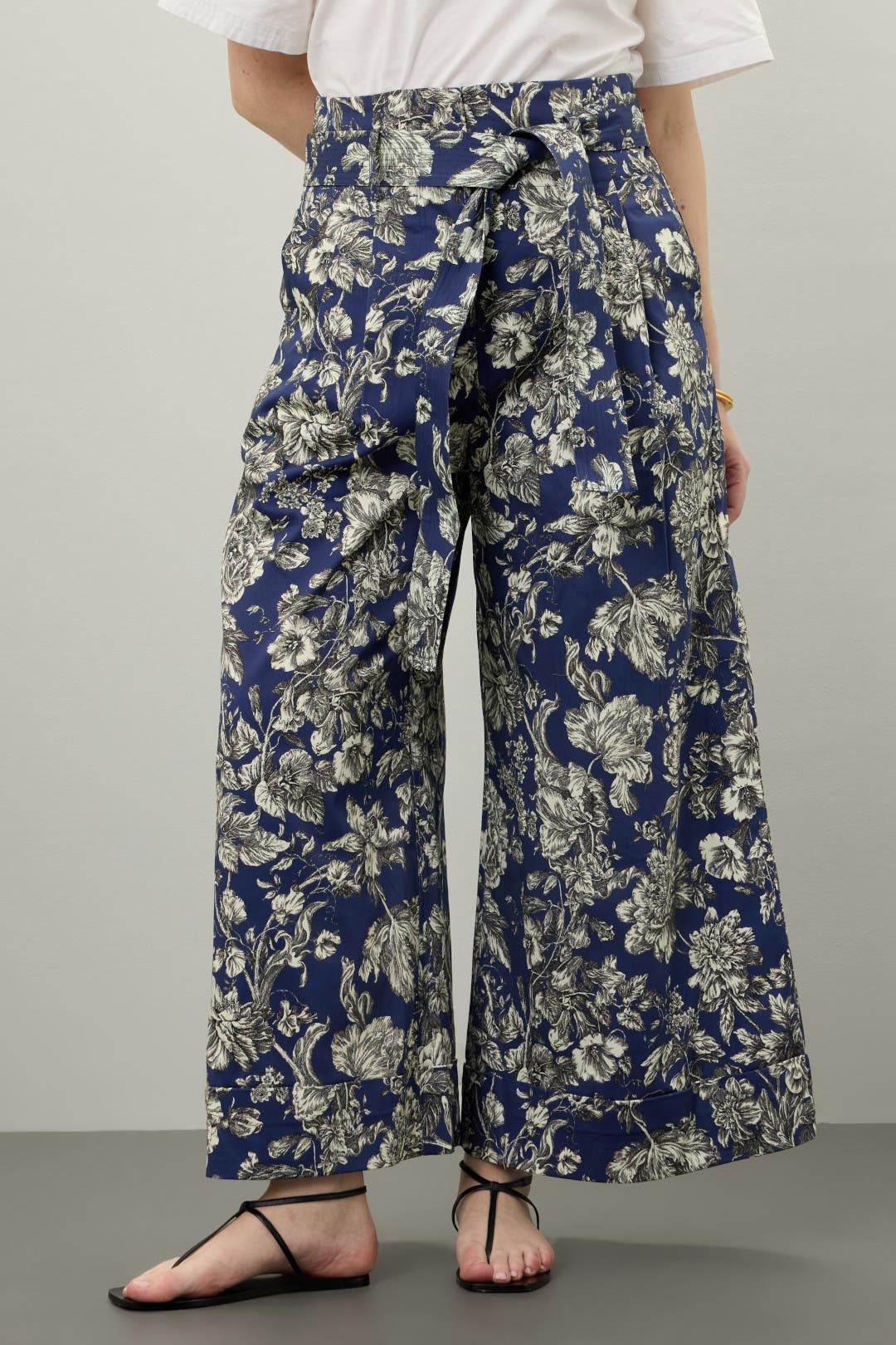 landlord フラワーパンツ Tie Waist Wide Leg Floral Pants by Adam Lippes x RTR | Rent
