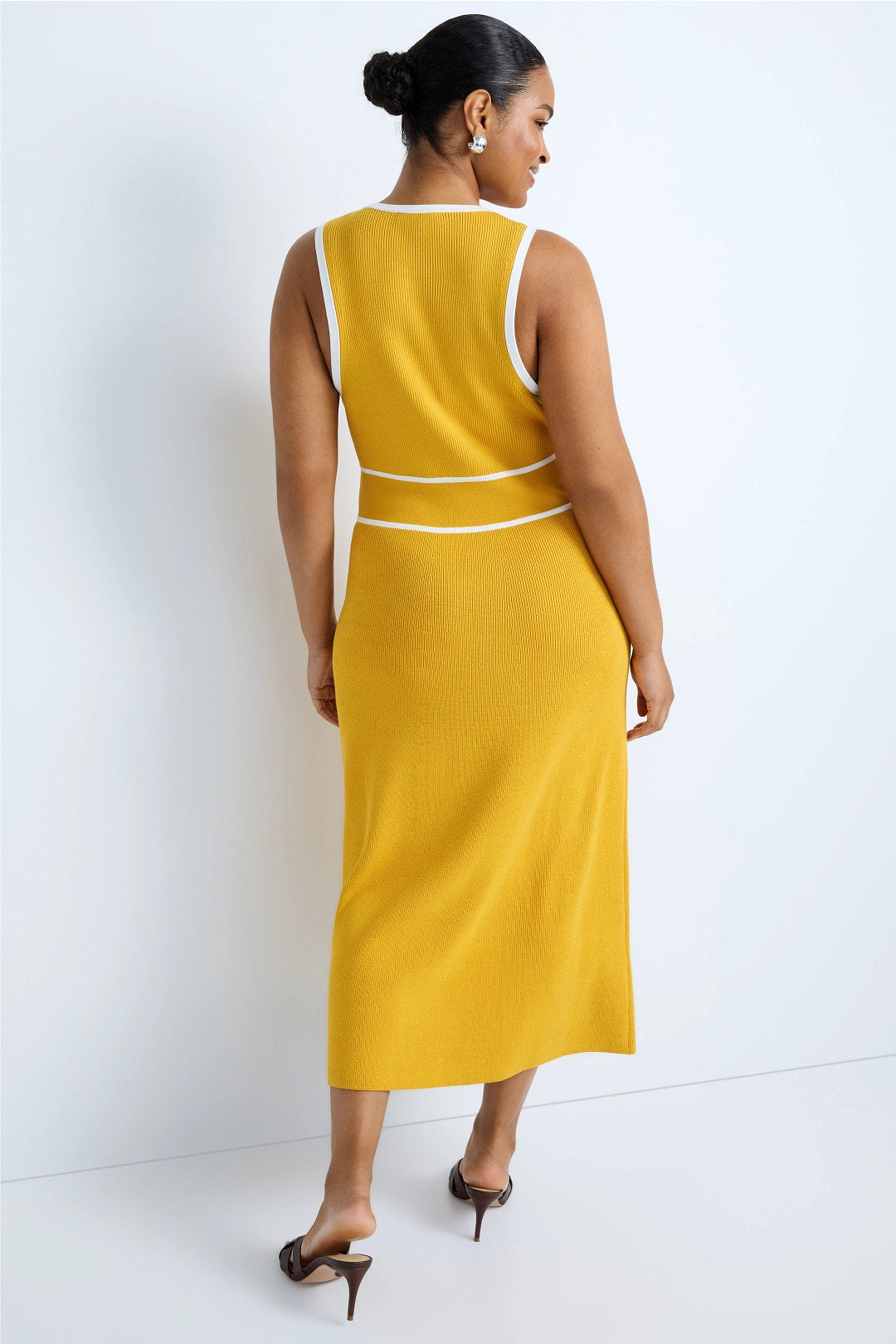 green midi sequin dress Clemmie Light Green Sequin Detail Midi Dress – Get That Trend