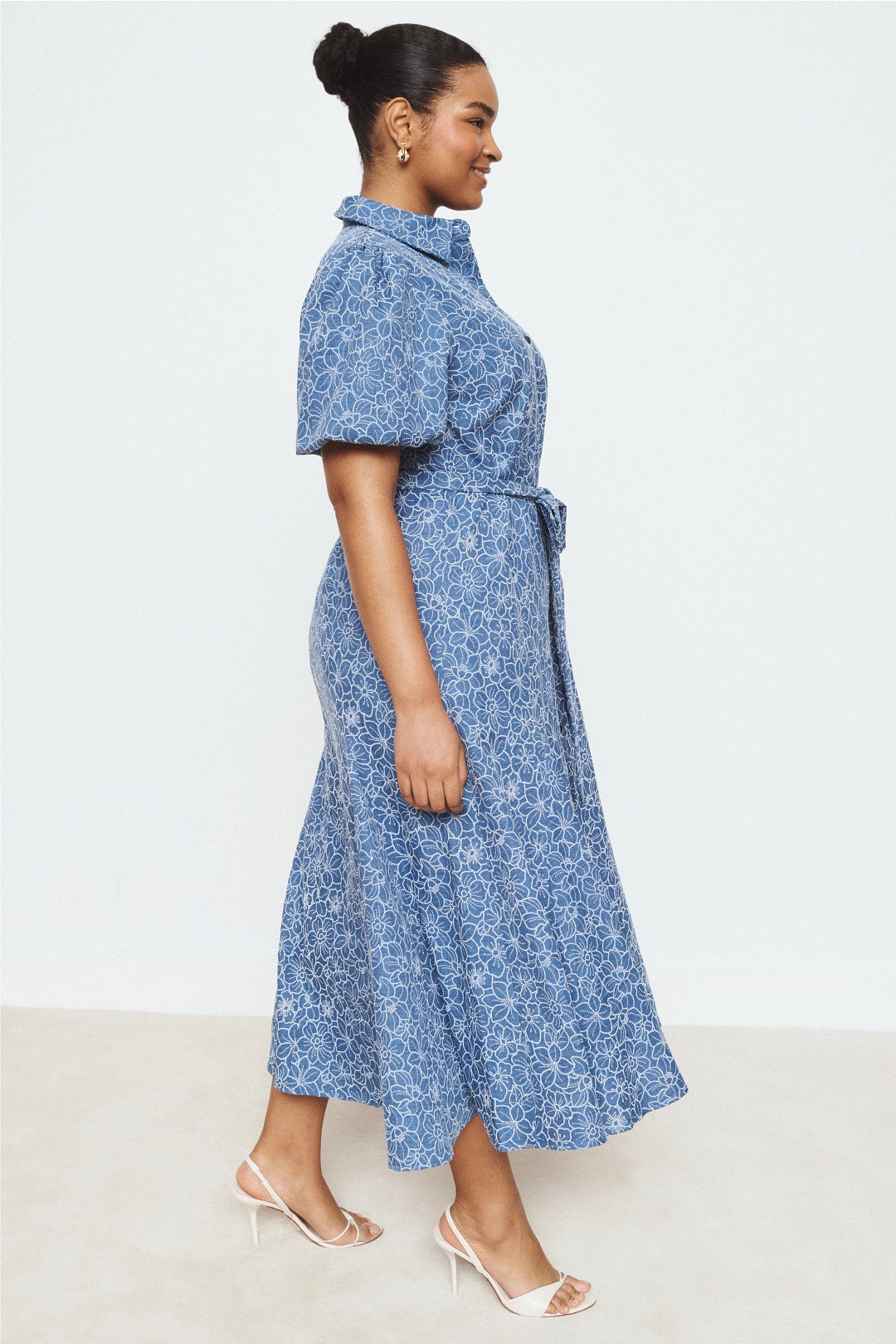 Daisy Chambray Button Front Dress by CeCe 6