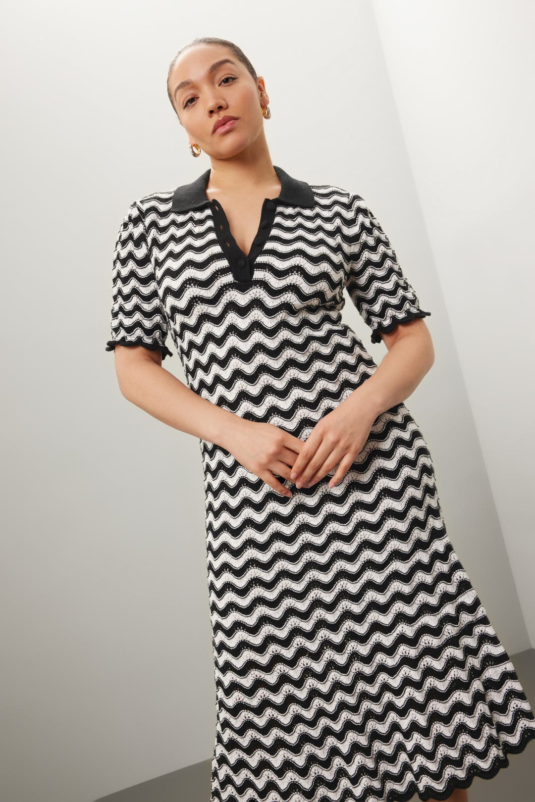 DEREK LAM - DEREK LAM デレクラム ニット・セーター F 黒x白(ミックス) 【古着】【中古】 Wavy Stripe Knit Dress by Derek Lam 10 Crosby x RTR | Rent