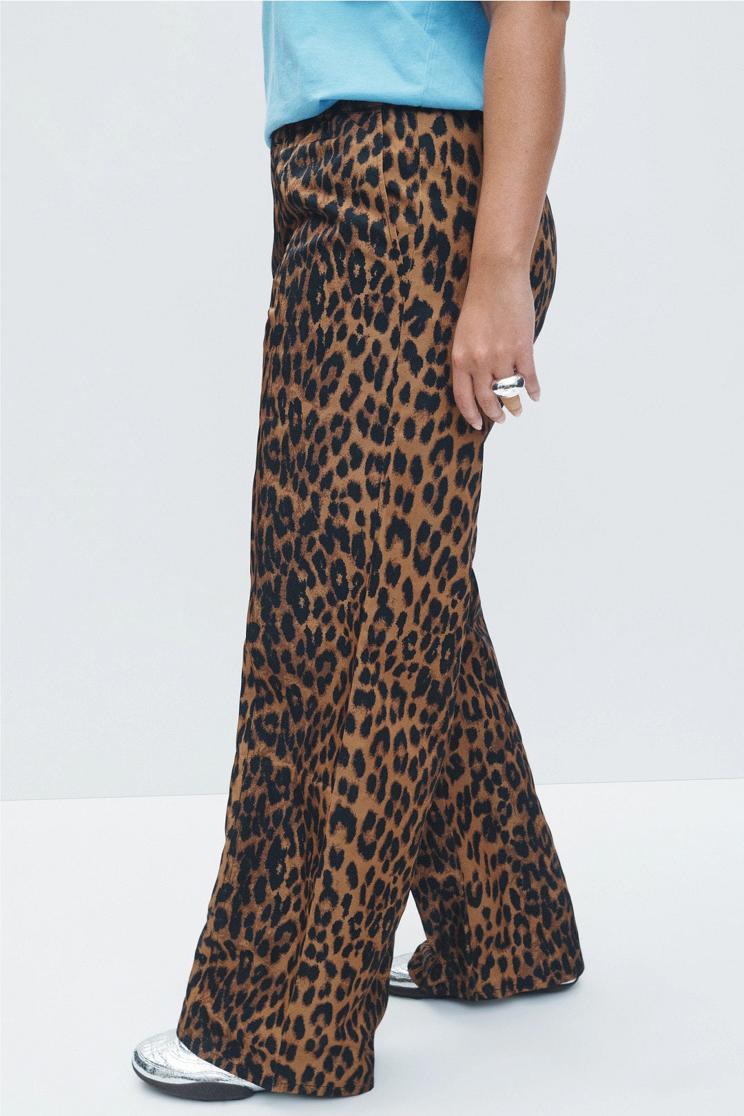 Nivia Parachute Cheetah Print Pants by Baum und Pferdgarten 6