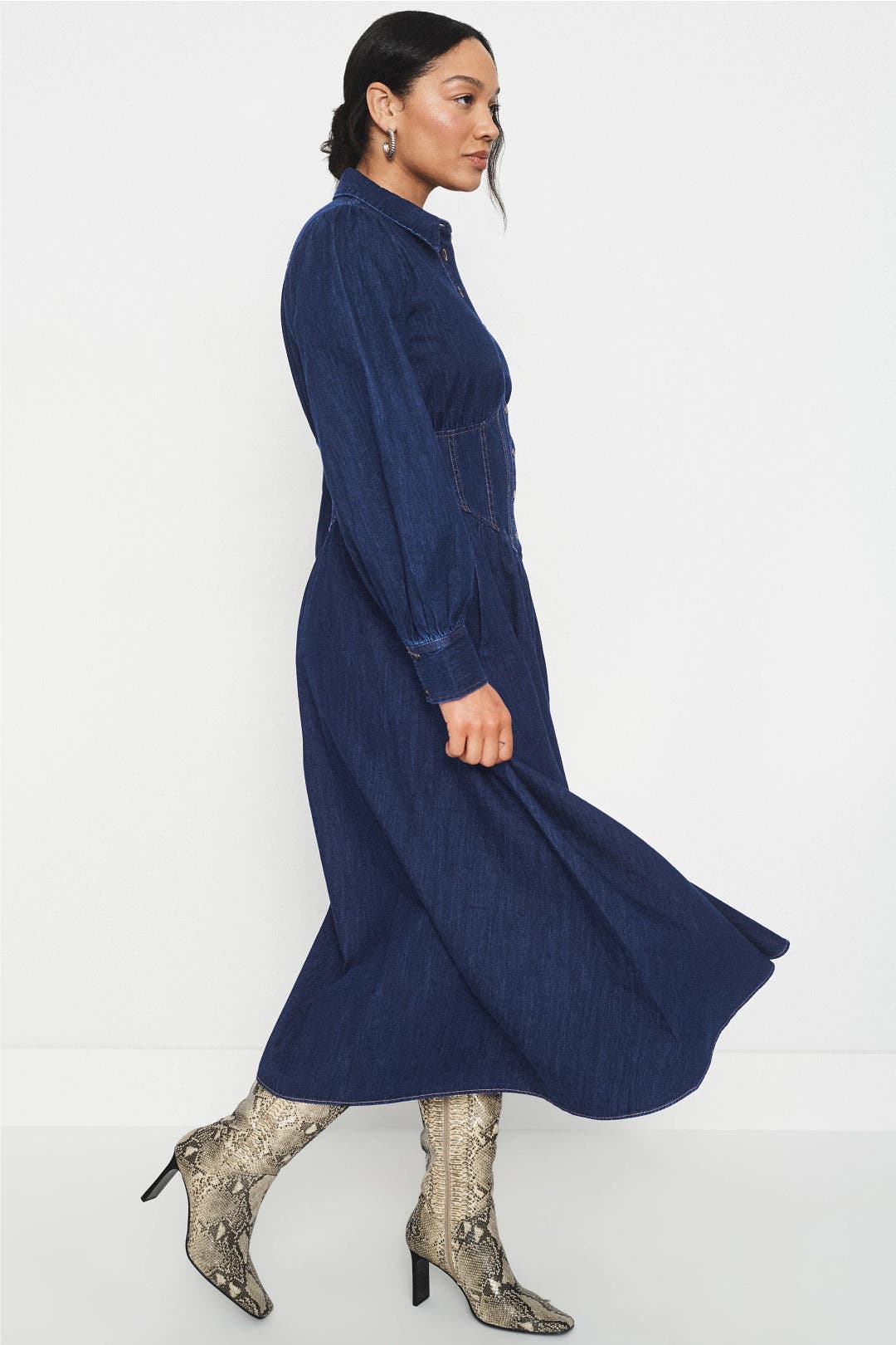 m*k様 テラミーシーツ Denim Corseting Midi Dress by Derek Lam 10 Crosby x RTR | Rent the