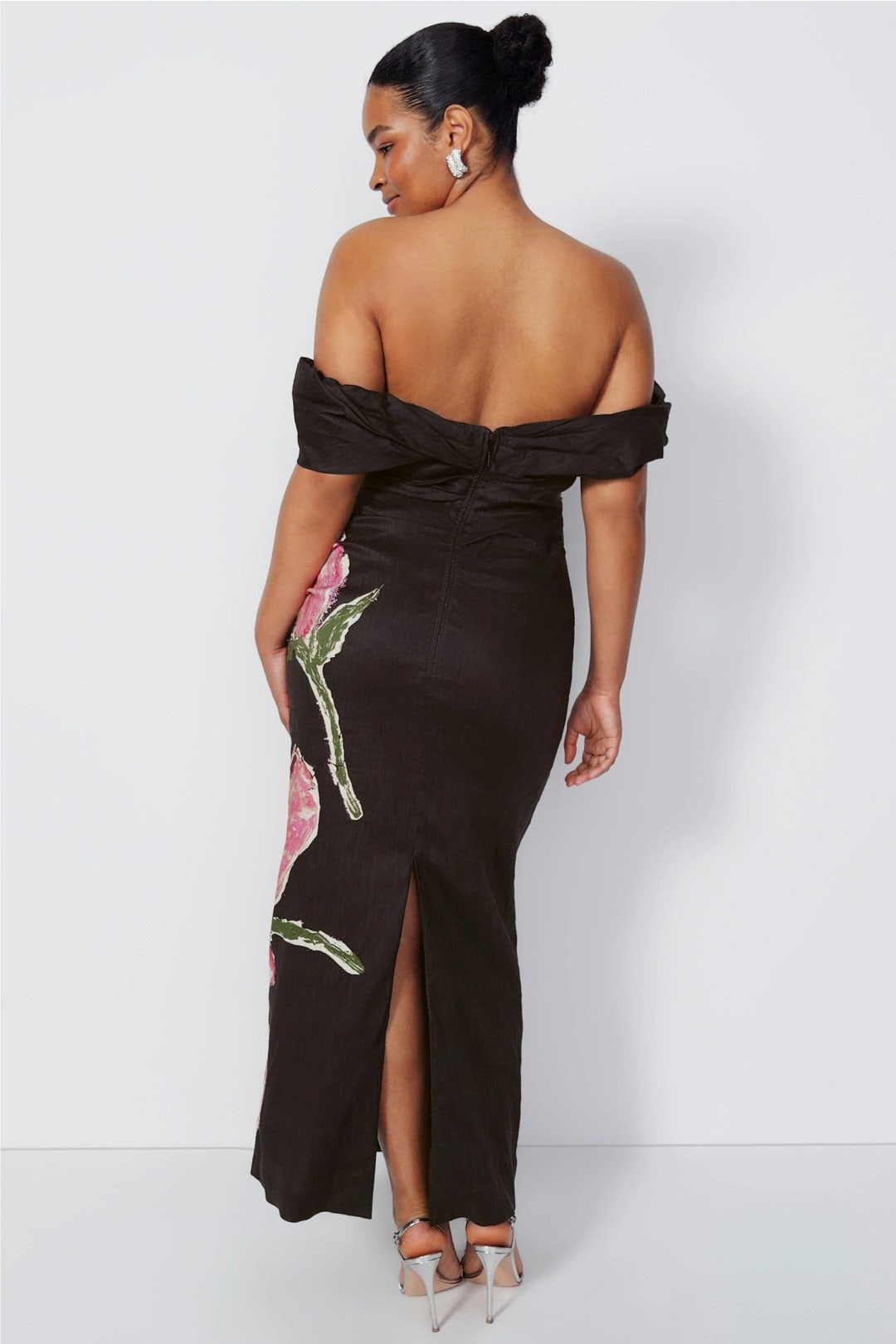acler richdore maxi dress Acler in Italy. @adelainemorin styles key looks from our Resort 25  collection.  Products featured: The 'Richdore Maxi Dress' in Cornily  Meadow. The 'Underwood Top' and 'Underwood Maxi Skirt' in Mulberry  