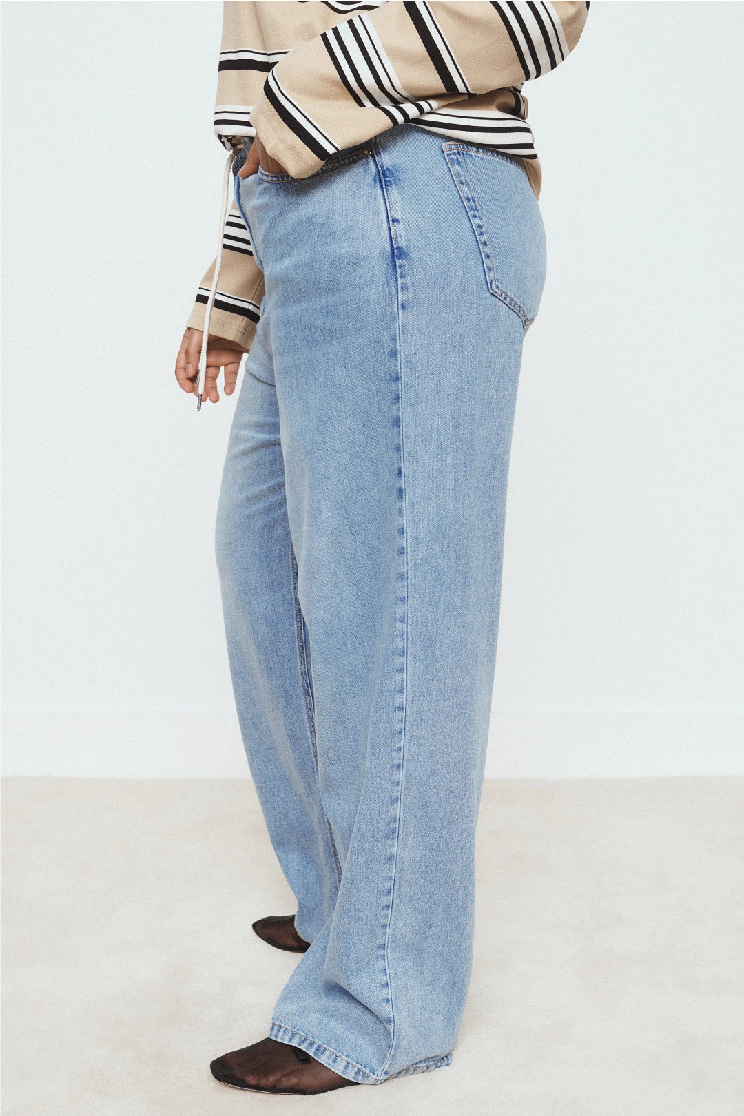 Normandie Light Wash Jeans With Tie Belt by Rails 6