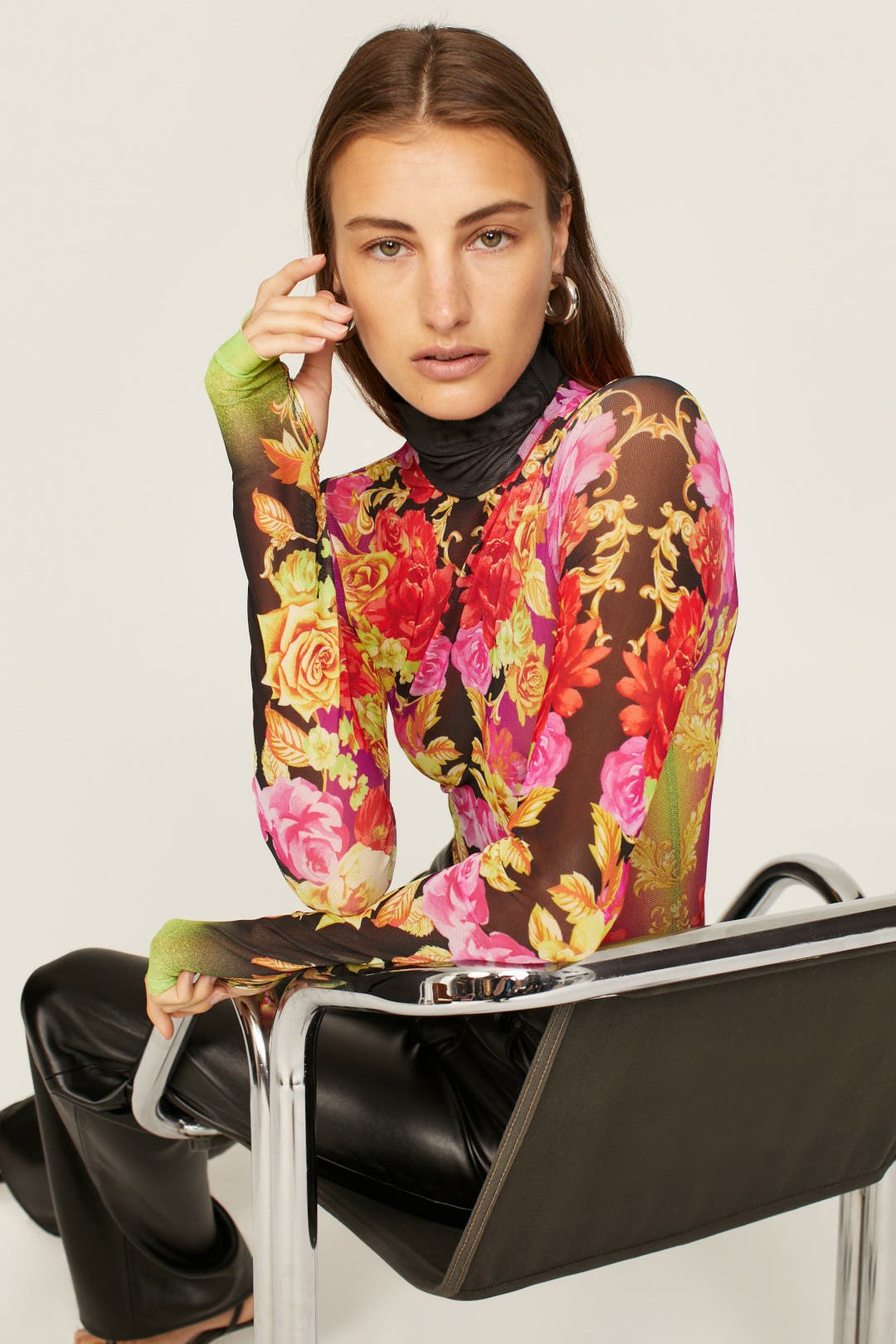 トップス rose Vol.2 Rose Sleeve Top ローズの立体ディテールが目を惹くトップス