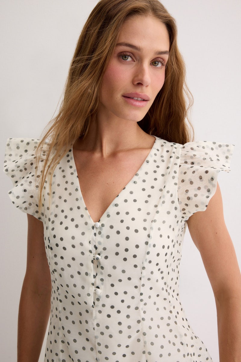 Tie Waist Flutter Sleeve Dress by CeCe - Photo 3