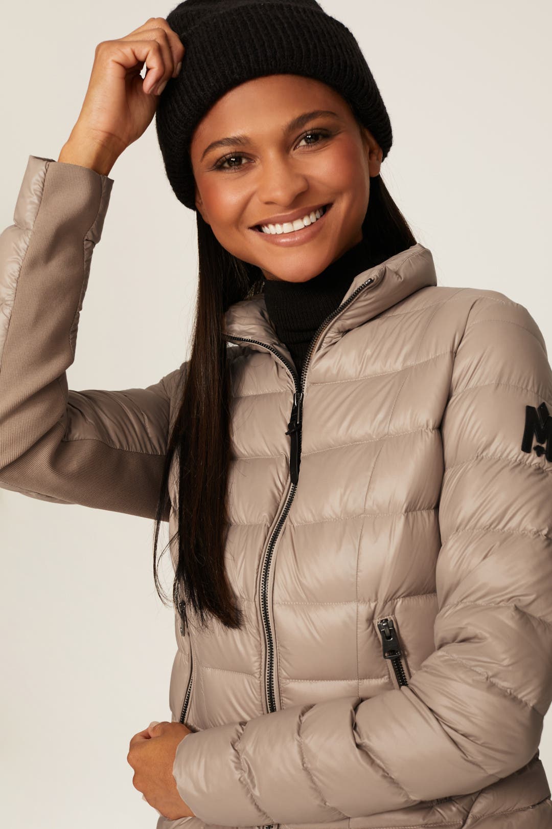 人気モデル♪【Mackage】REEMA  軽量ダウン Camel Reema Puffer Jacket by Mackage | Rent the Runway