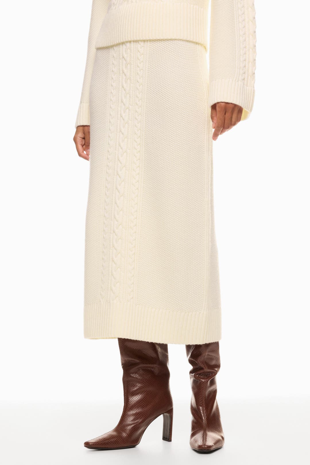 épine cable knit skirt 26202399_56024809_1000.jpg