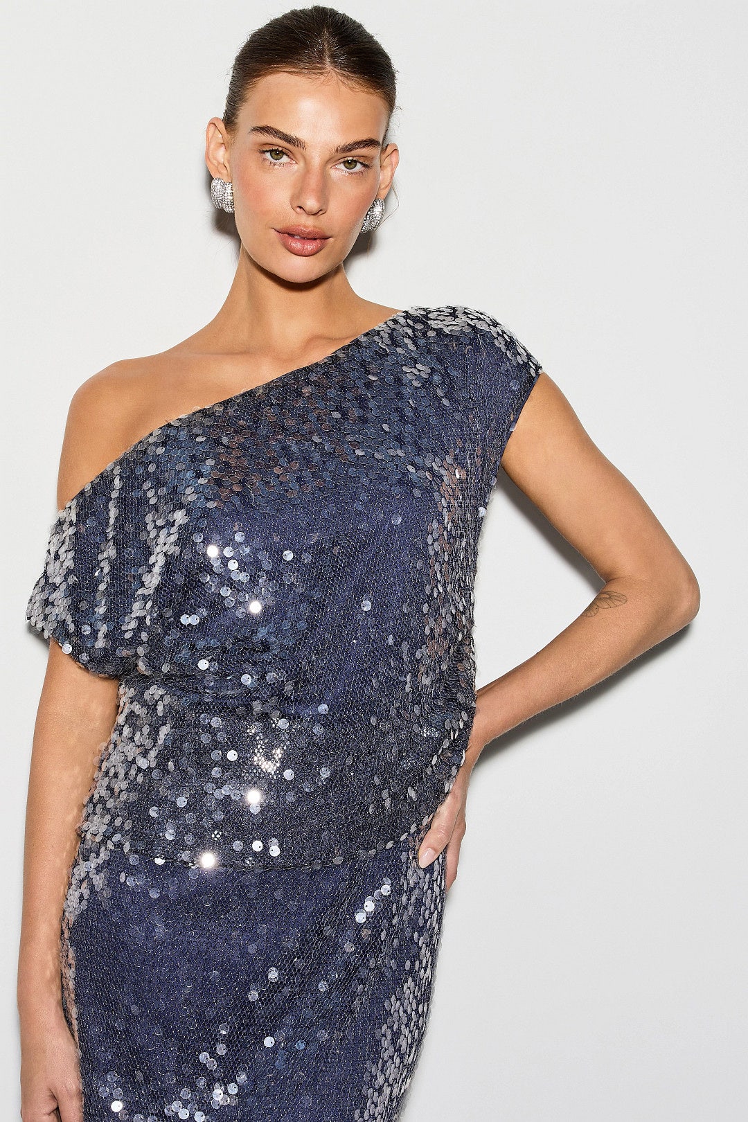 Asymmetrical Shoulder Maxi Dress by One33 Social 3