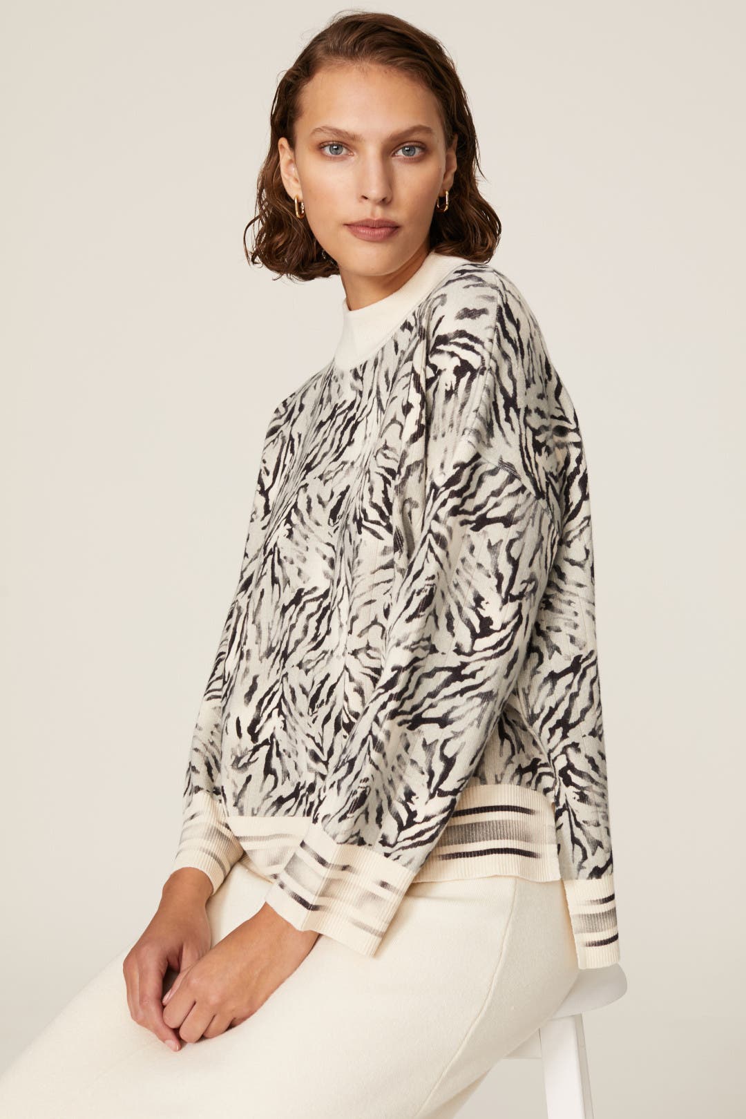 Rhodo lirioN ロドリリオン VNECK PULLOVER CHECK Printed Mock Neck Sweater by Victor Alfaro x RTR | Rent the Runway