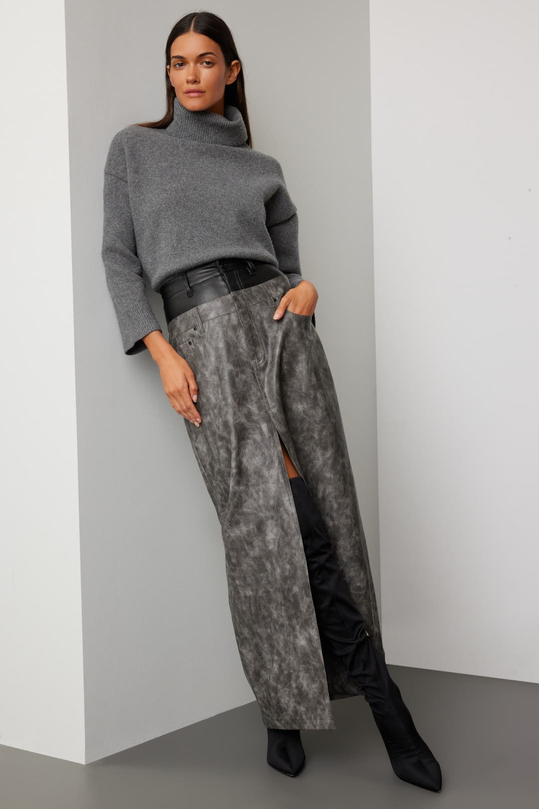 スカート Norman Double Maxi Skirt Black Plus Size - Maxi Flat Charm Double Slit Skirt - Torrid