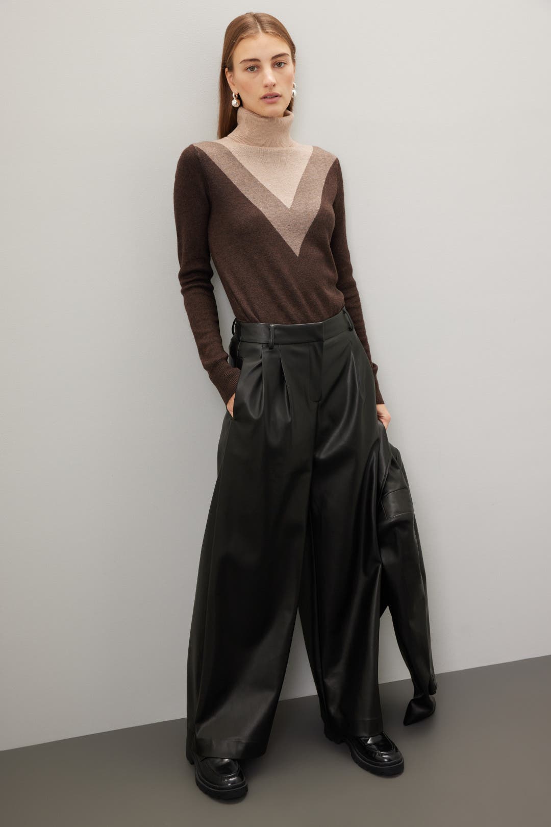 sheller leather like wrap culottes ブラック sheller leather like wrap culottes
