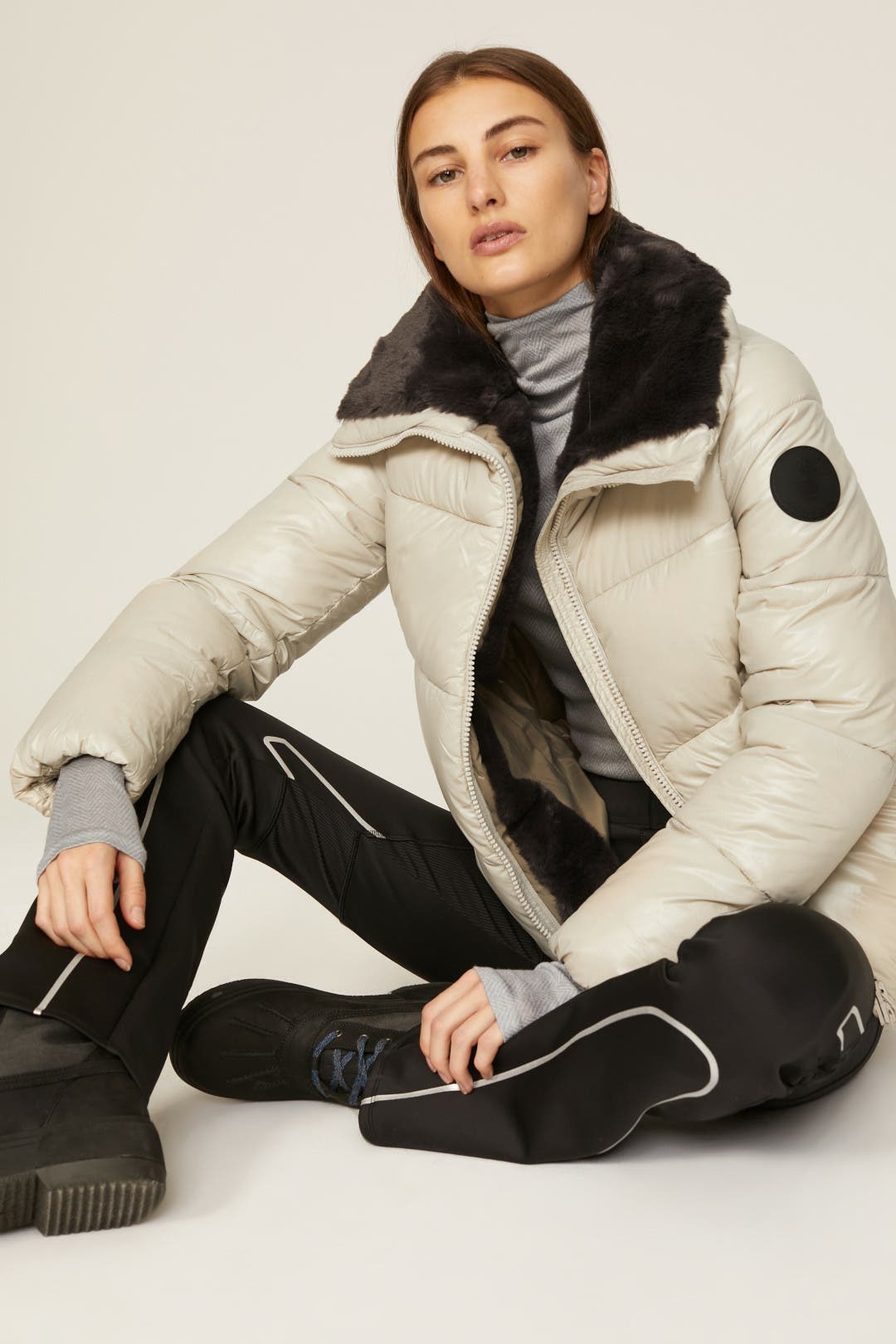 ダウンジャケット・コート SAVE THE DUCK FW25 MOMA (D30974W LOVE2140019) Save The Duck Insulated jacket `Moma` | Women's Clothing