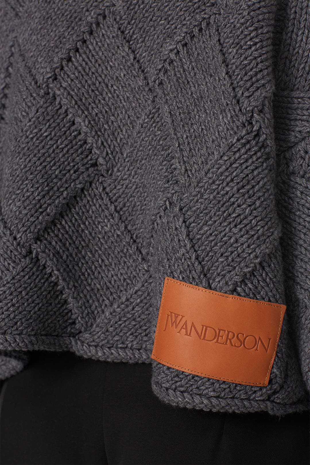 トップス JW Anderson Cropped Oversize Knit Cropped Oversize Knit by JW Anderson | Rent the Runway