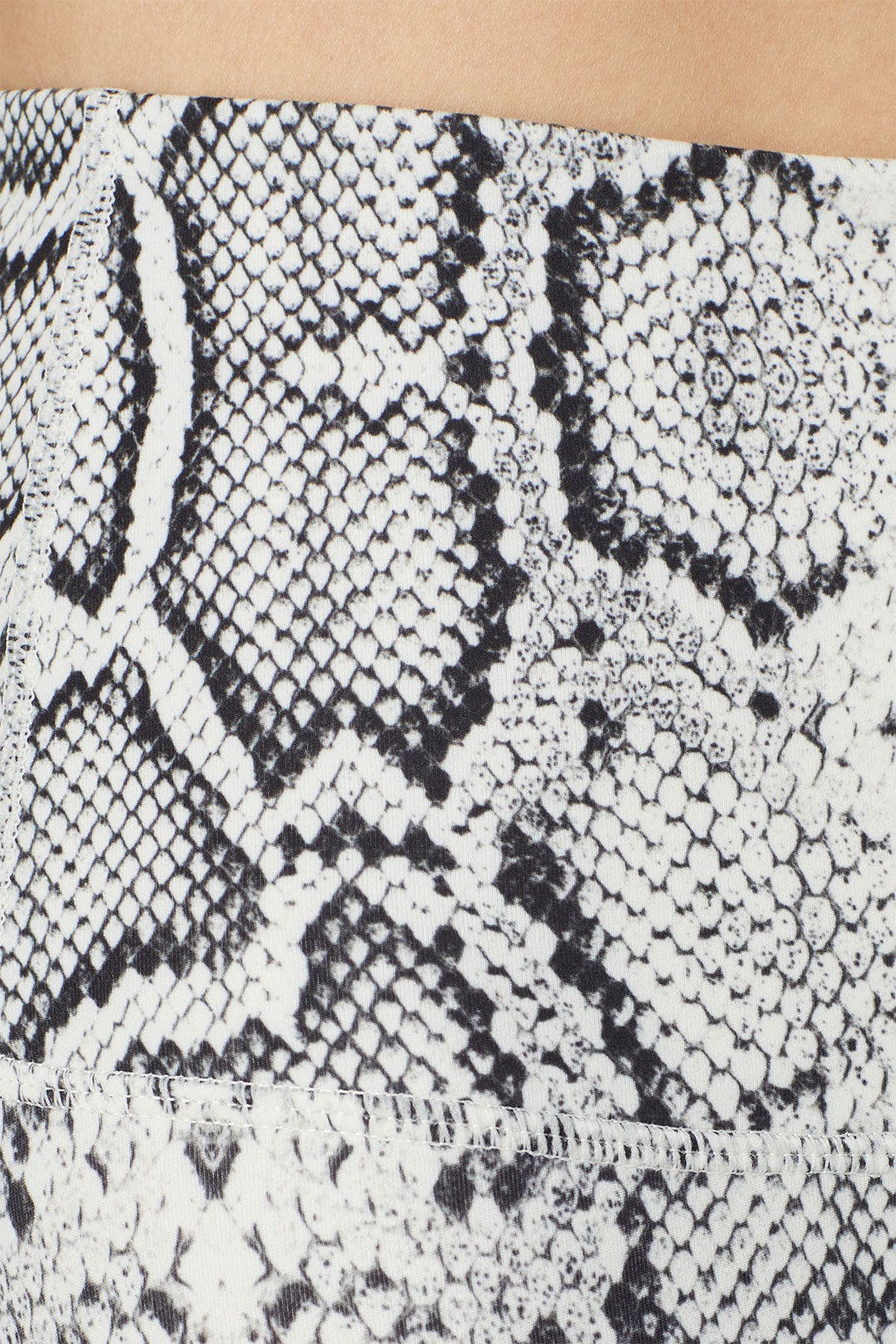 Century Leggings 2.0 by Varley 3