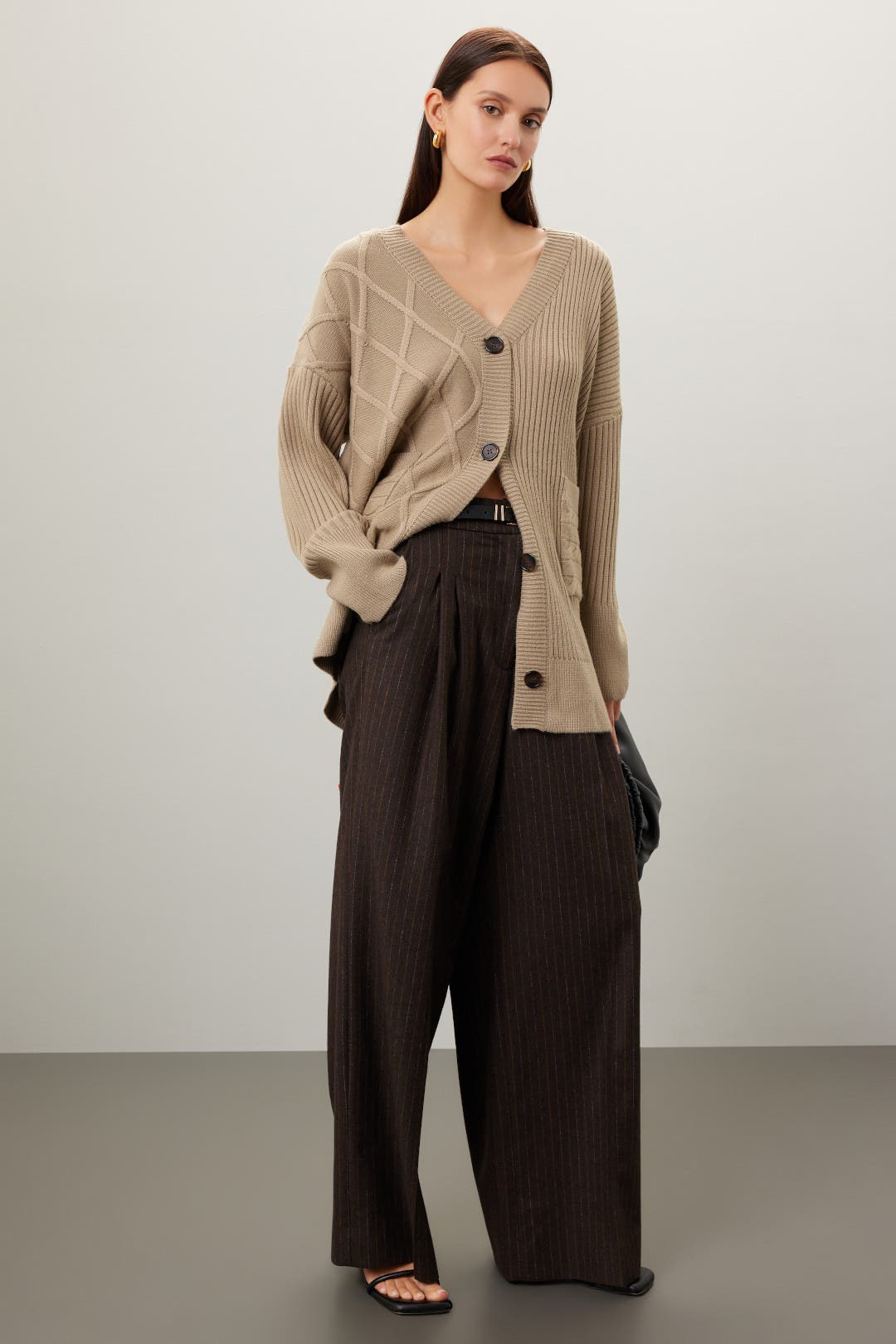 【美品】UND BUSTIER LAYERED KNIT CARDIGAN Wavy Lace Border Cardigan Pattern – Mary Maxim