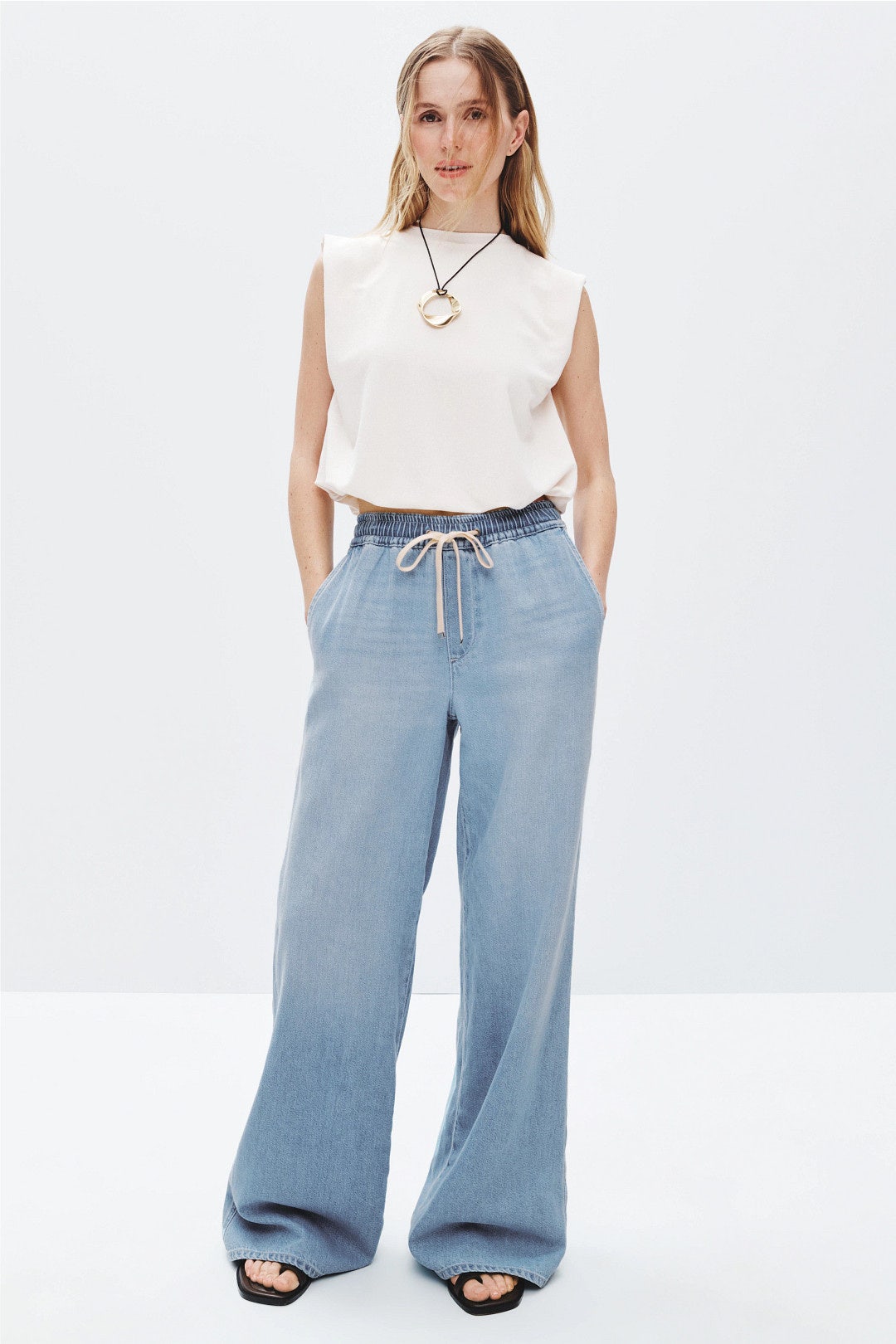 Pull On Wide Leg Jeans by 7 For All Mankind 3