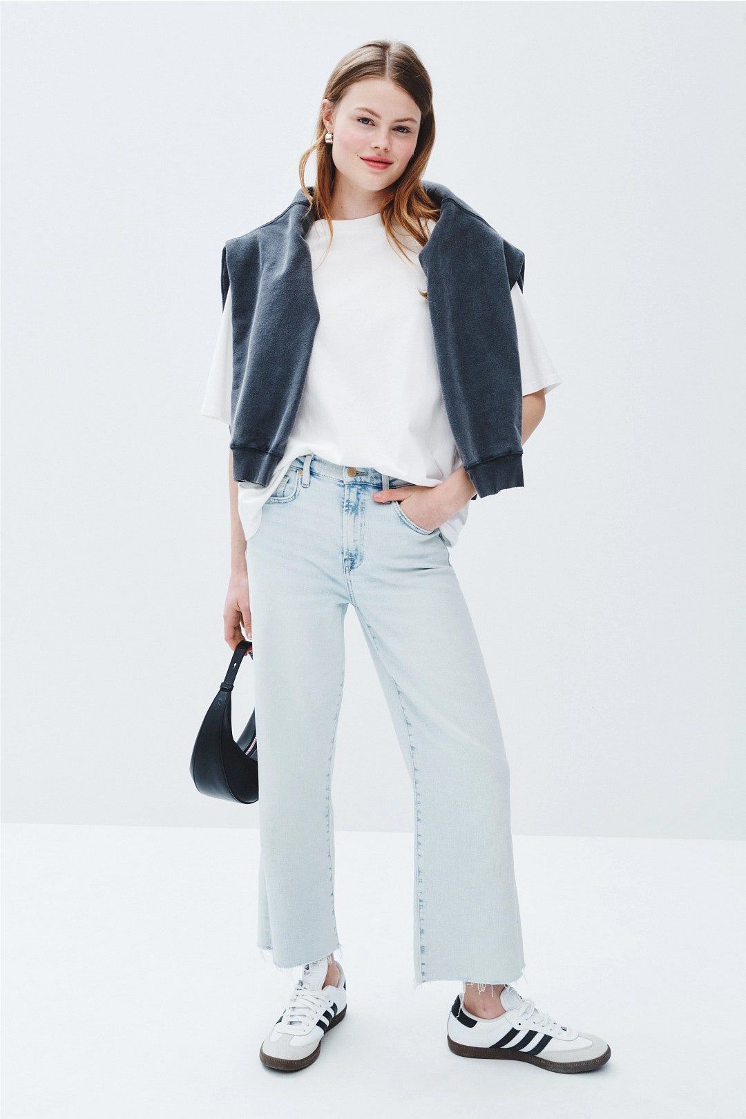 Light Wash Cropped Alexa Jeans by 7 For All Mankind 4