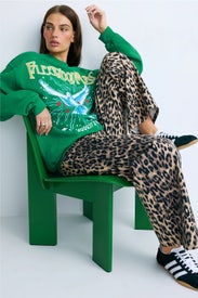 Fleetwood Mac 1990 Dove Boyfriend Crew Neck Sweatshirt by DAYDREAMER