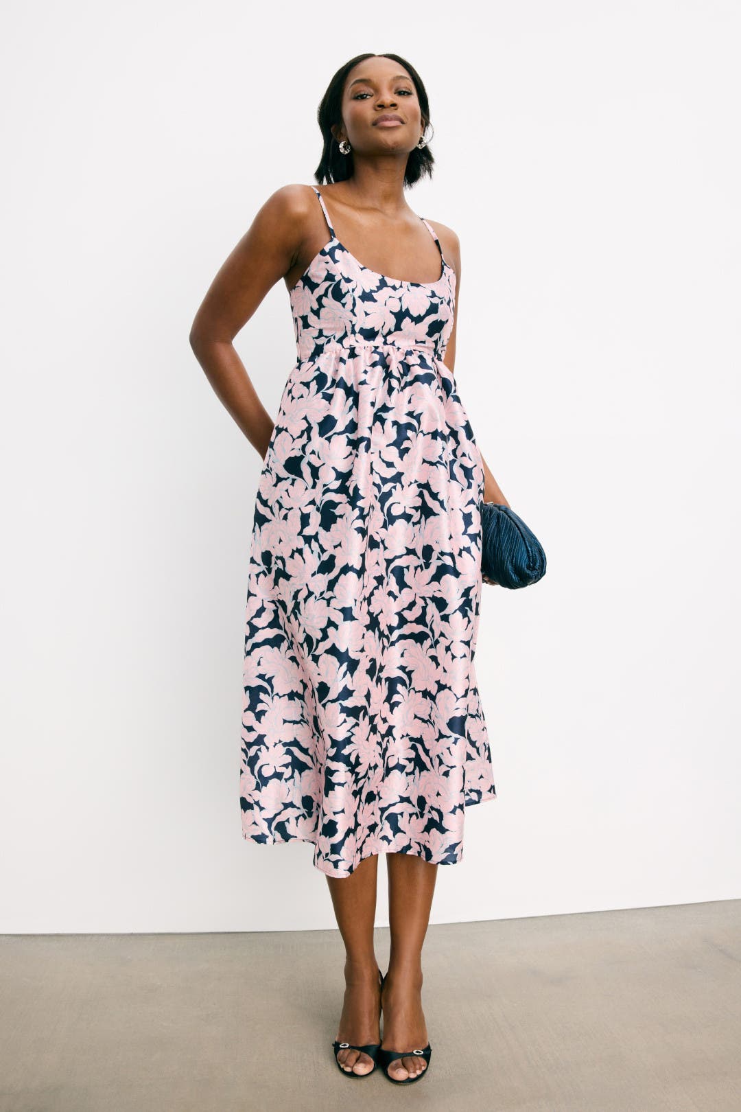 【Mac Duggal】Ieenaフローラルカットアウトドレス Floral Cutout Gown by Ieena for Mac Duggal | Rent the Runway