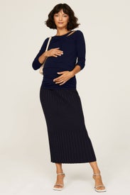 Cross Keyhole Maternity Top by Stowaway