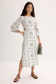 Peyton Midi by Omika