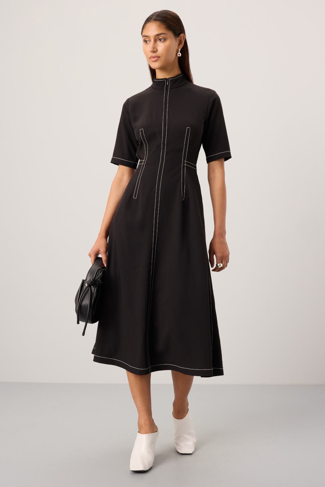 【関税込み】Rosetta Getty ブラック カットアウト マキシドレス Black Mock Neck Midi Dress by Rosetta Getty x RTR | Rent the