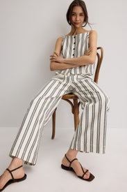 Rylee Cropped Pants by Fifteen Twenty