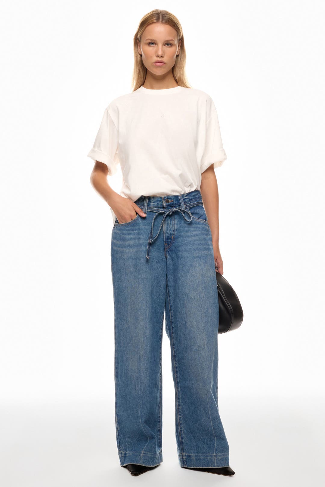 Medium Wash XL Straight Women's Jeans by Levi's | Rent the