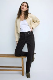 501 90's Straight Leg Jeans by Levi's