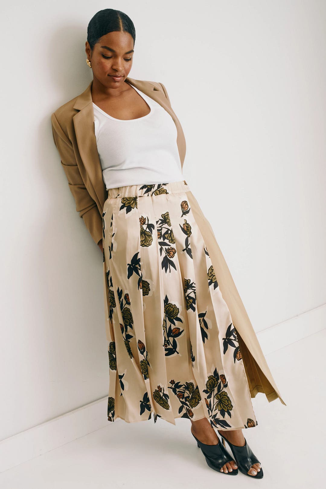 Etra Pleated Midi Skirt by Weekend Max Mara | Rent the Runway