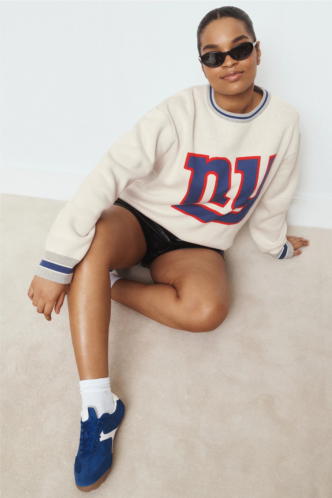 NY Giants Logo Sweater by Terez 4