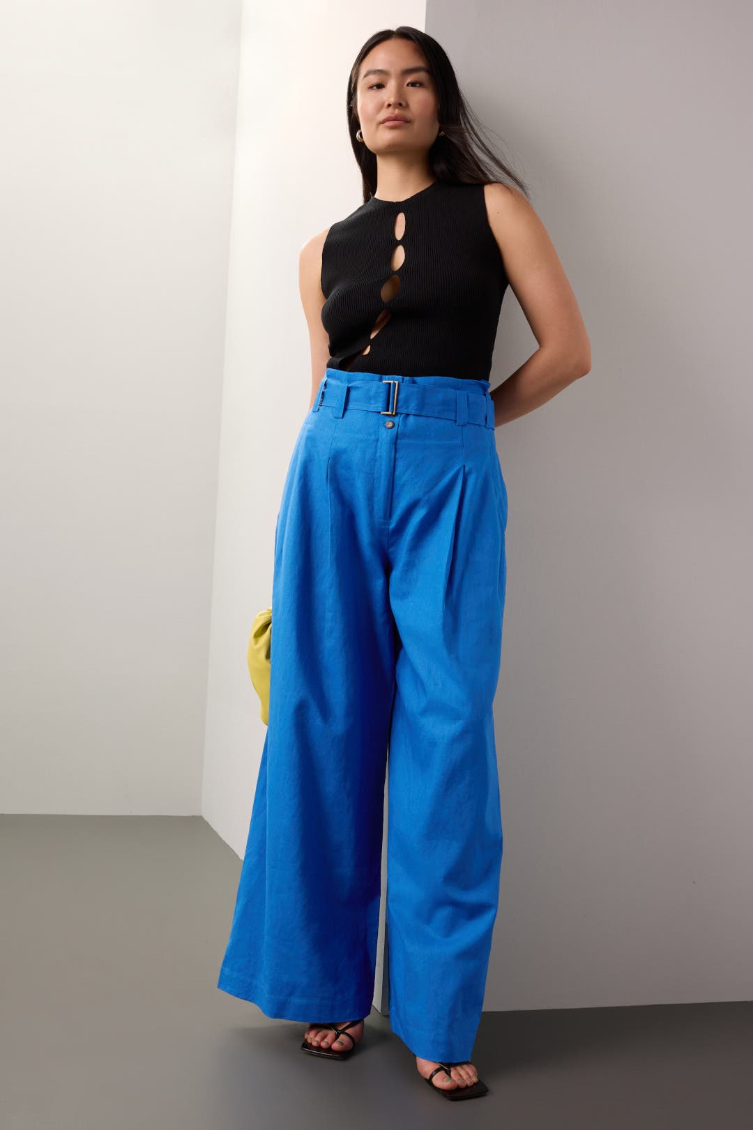 【新品】パシオーネ⭐︎ cotton nylon tuck wide pants パシオーネ⭐︎ cotton nylon tuck wide pants